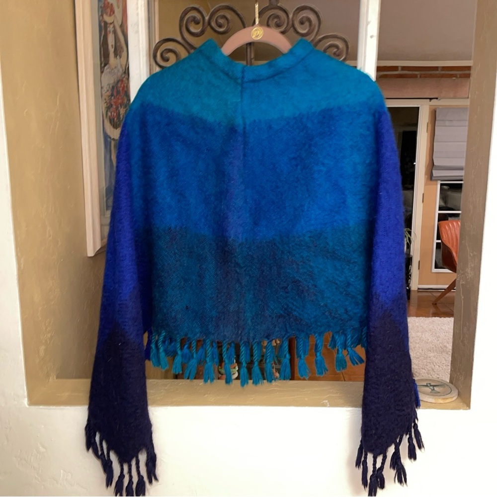 Woman’s Pancho Blue Wool Size S/M Fringe